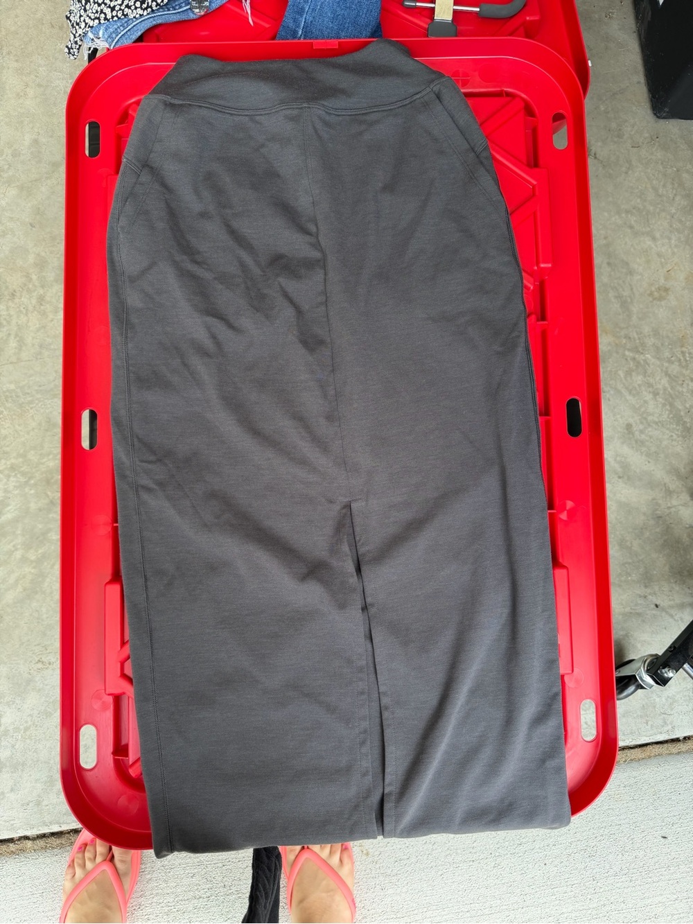 Lululemon Charcoal skirt Gray